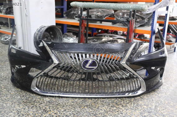 2018 2024 LEXUS ES ÖN TAMPON 5211933B50