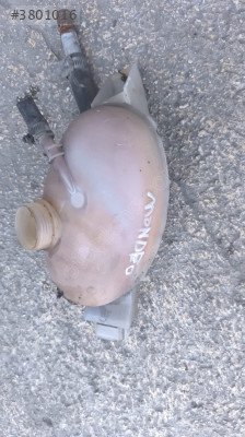 Ford  Mondeo Yedek Su Bidonu