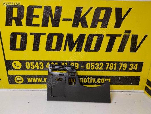 689215948R DACİA SANDERO STEPWAY SOL KÖŞE TORPİDO KAPAĞI ORJ