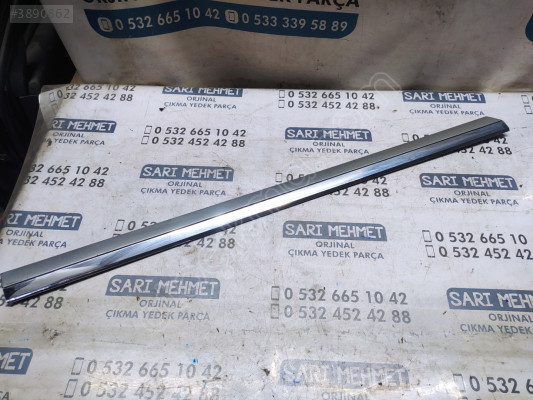 ÇIKMA VW PASSAT B8 SOL ÖN KAPI BANDI ÇITASI