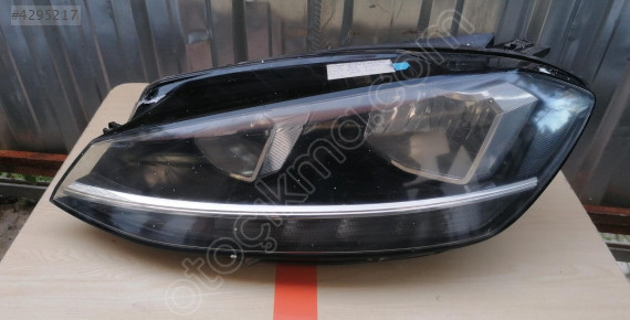 Volkswagen Golf 7.5 18-21 Sol ÖnFar- Orjinal Oto Çıkma