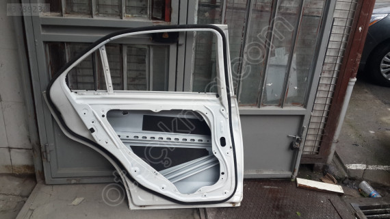 Mercedes E 212 KAPI SOL ARKA A2127320100