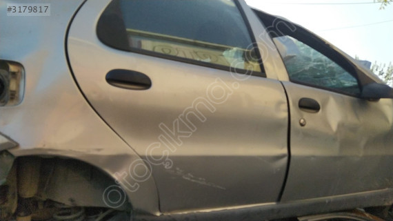 fiat albea sağ arka kapı