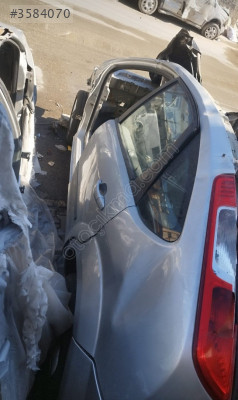 Ford focus 2 sol arka kapi dolu