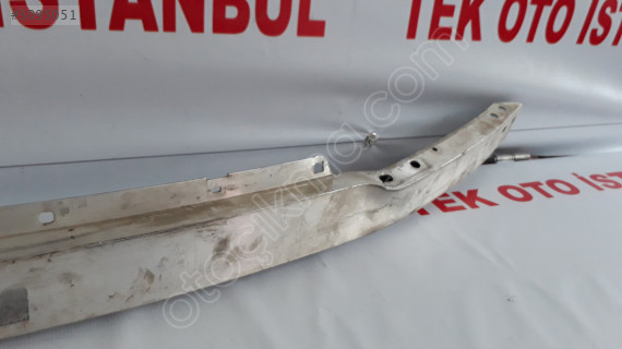 Mercedes C 204 TAMPON DEMİRİ ÖN A2046205834