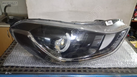 HYUNDAİ İ10 SAĞ ÖN FAR ORİJİNAL ÇIKMA 2017