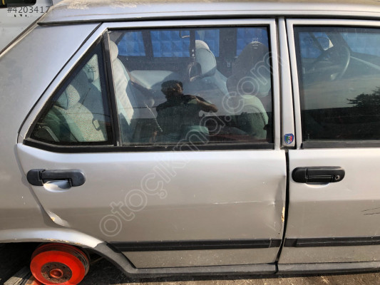 Tofaş Şahin Doğan Kartal (1999-2003) Sağ Arka Kapı