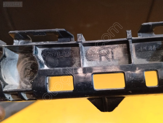 TOYOTA COROLLA ARKA TAMPON SOL TUTUCU 2019-2022 5257602210SIFIR