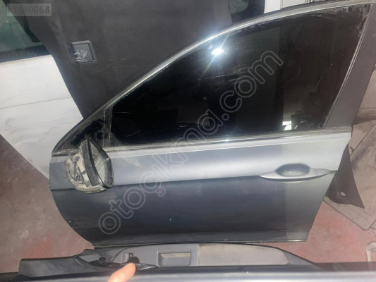 Vw Passat b8 sol ön arka kapı gri renk çıkma