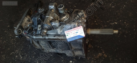 Mitsubishi 444 çıkma şanzıman
