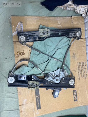 OPEL ASTRA J SAĞ ÖN CAM KRİKOSU