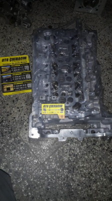 7647825 BMW 5 SERİ F10 N20 MOTOR SİLİNDİR KAPAK