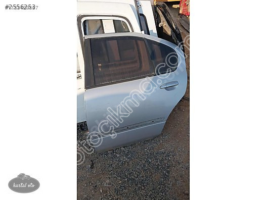 Nissan primera sol arka kapı