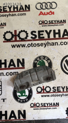 1K0858687G Volkswagen Golf 6 tavan tutamağı bağlantı braketi