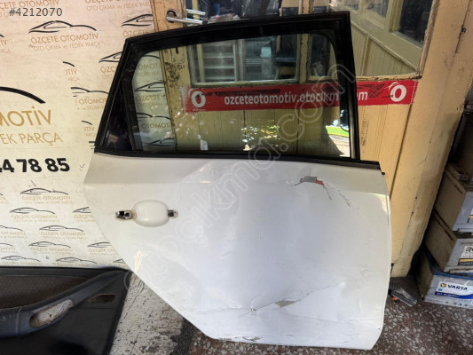 VOLKSWAGEN POLO SAĞ ARKA KAPI CAMI 2010-2018 MODEL