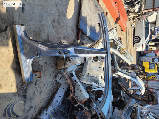 TOYOTA COROLLA 2004 ÇIKMA SOL PERVAZ