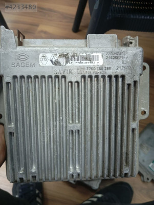 RENAULT TWİNGO MOTOR BEYNİ 7700104483