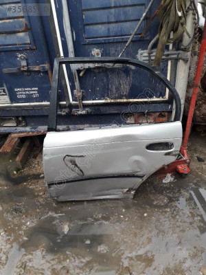 93 98 Toyota Corolla sol arka kapı
