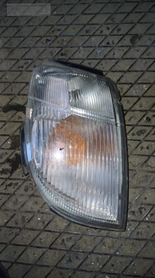 1997-2001 Nissan Navara sağ sinyal