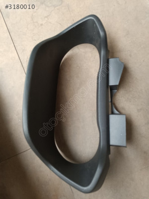 Renault express plastik 681010858R