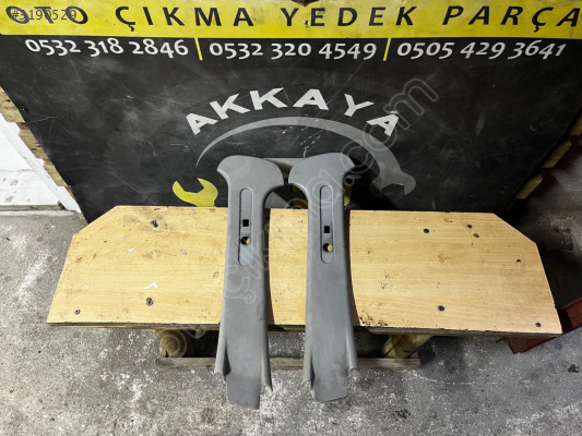 7700429926 Megane 1 Sağ Orta Direk Kaplaması Orjinal Çıkma