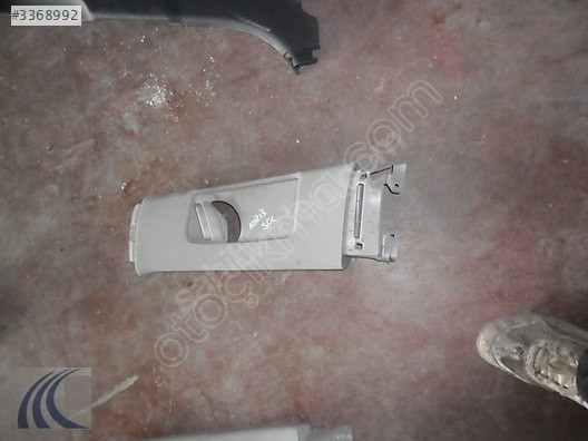 TOYOTA AURIS 2008 ÇIKMA SOL ÜST ORTA DİREK PLASTİĞİ