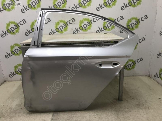 SKODA OCTAVİA 2020 2024 ÇIKMA SOL ARKA KAPI 5E6833051
