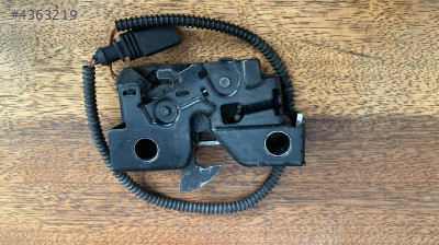 VOLKSWAGEN POLO 2010-2017 ÖN KAPUT KİLİDİ 1K6823509N