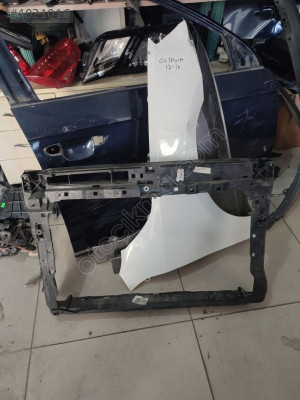 Skoda Octavia ön panel 2021-2025 orjinal çıkma parça