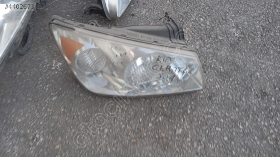 KİA CERATO SAĞ FAR