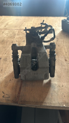 Renault Megane 2 arka fren merkezi kaliper