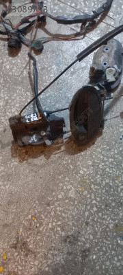 Opel Corsa C sol ön kapı kilidi tek kapı
