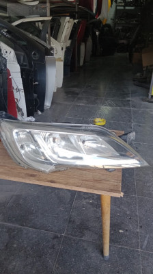 Fiat Ducato yeni model sağ ön far orijinal