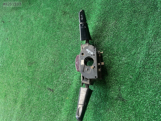 MERCEDES VİTO SİLGİ SİNYAL KOLU