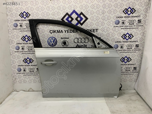 A4 SAĞ ÖN KAPI 2012