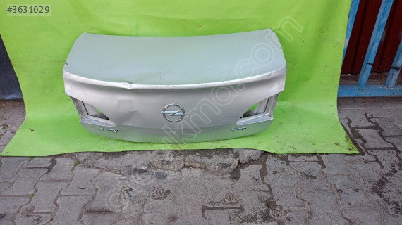 opel astra j bagaj kapağı