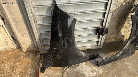 2012-2016 RENAULT FLUENCE SİYAH SAĞ ÖN ÇAMURLUK ORJ ÇIKMA