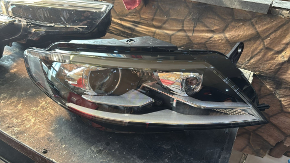 VOLKSWAGEN PASSAT CC XENON LEDLİ MERCEKLİ SAĞ FAR 3C8941752J