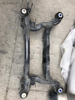 MERCEDES A SERİ MOTOR TRAVERSİ 2473504104
