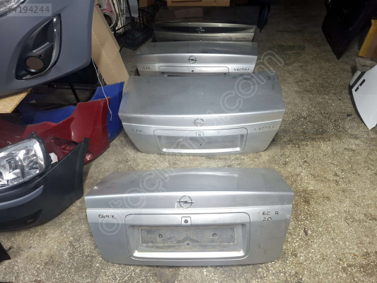 ÖZMEN OPEL VECTRA B MAKYAJLI ARKA BAGAJ KAPAĞI KOMPLE