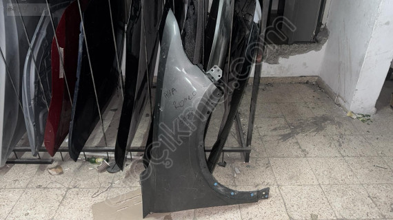 ALFA ROMEO TONALE SAĞ ÖN ÇAMULRUK