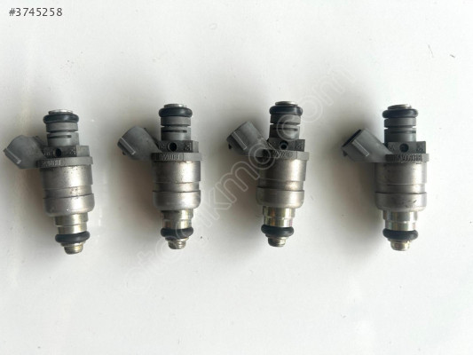 Çıkma Enjektör VW 1.6 BSE Jetta Passat Golf5 Audi A3 06A906031BT