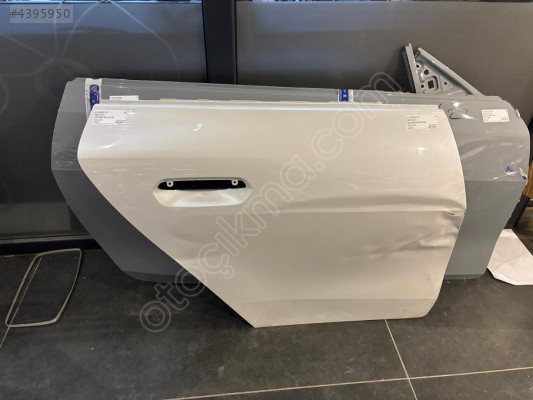 BMW G26 İ4 SAĞ ARKA KAPI BEYAZ 2022-2024 41009625100 Ç