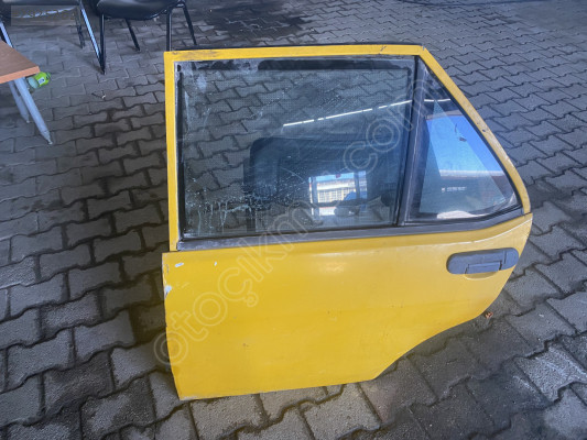 Şahin sol arka kapı dolu çıkma