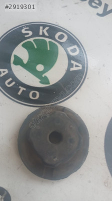 48752-0D010 Toyota Yaris 2015 arka amortisör üst lastiği