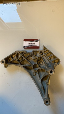 03L199207 cay sağ motor kulağı braketi