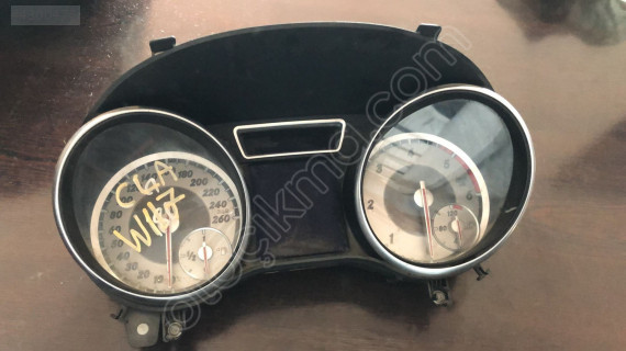 MERCEDES CLA A1179004601 GÖSTERGE SAATİ OTO FEDAİ