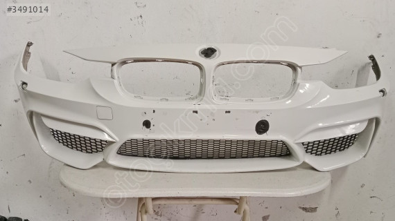 Bmw F30 M on tampon