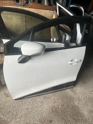 renault clio dört çıkma sol ön kapı