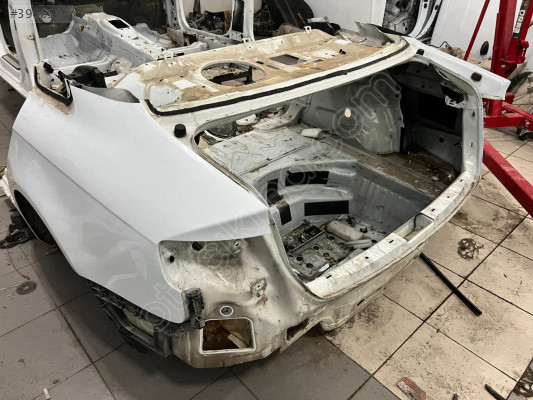 2014 Audi A4 arka kesme çamurluk
